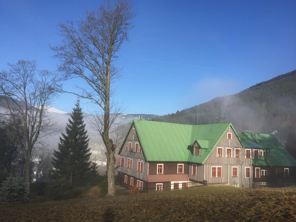 Špindlerŭv Mlýn Pension Lucerna מראה חיצוני תמונה