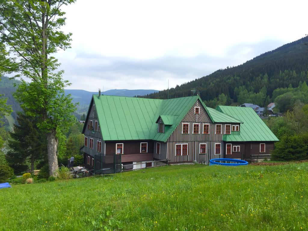 Špindlerŭv Mlýn Pension Lucerna מראה חיצוני תמונה