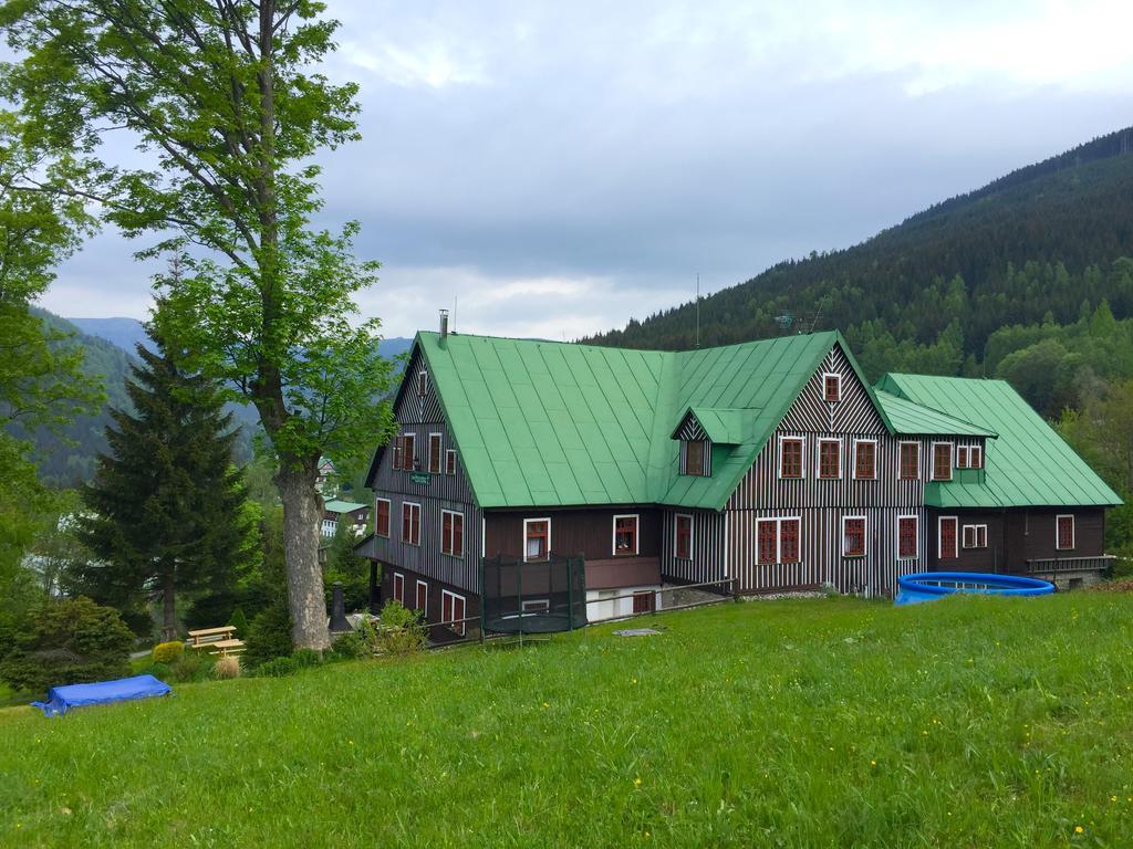 Špindlerŭv Mlýn Pension Lucerna מראה חיצוני תמונה