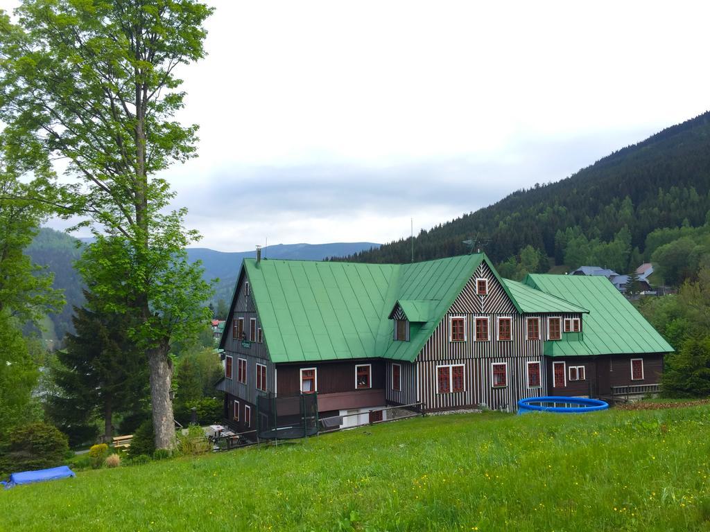 Špindlerŭv Mlýn Pension Lucerna מראה חיצוני תמונה